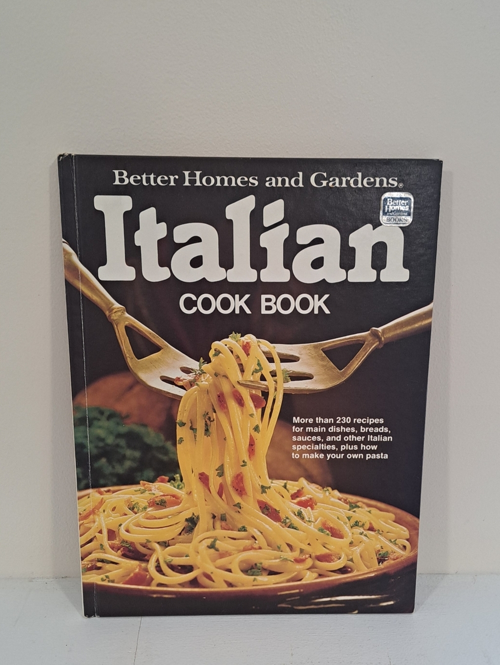 Vintage 1971 Better Homes & Gardens Cookbook Recipes Family Entertaining Retro.